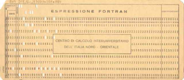 Per inserire i dati si usavano schede perforate in cartoncino
