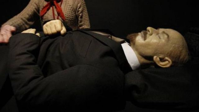 Muere Lenin