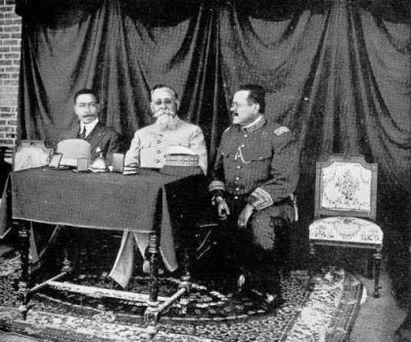 Carranza convoca a la redacción de una nueva Constitución.