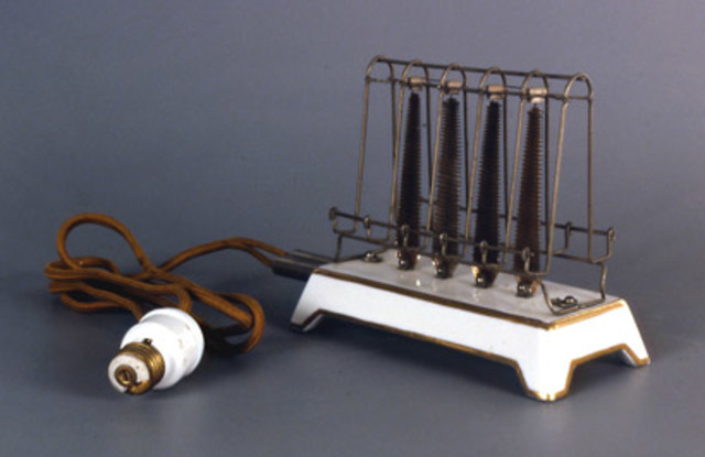 First Commercially Successful Electric Toaster