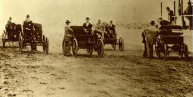 First Car Race in U.S.