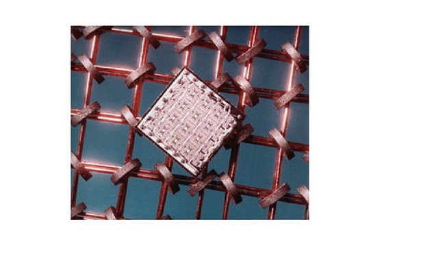 Primeros tipos de memoria RAM fue la memoria de núcleo magnético,