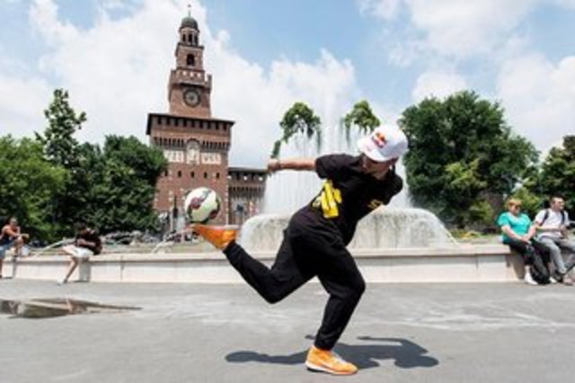 Juggling record of 800