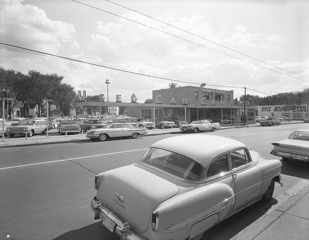 Joann moves to Milwaukee, Wisconsin.