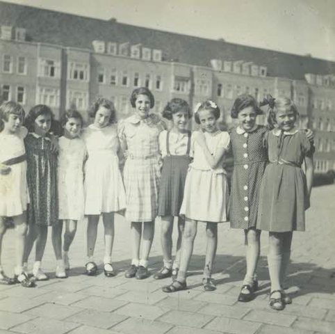 Ana frank y su colegio