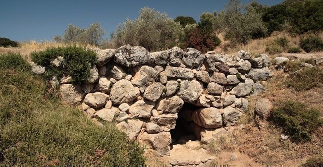 Le pont de Mycenien de Kazarma