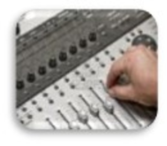 El instituto de tecnología de Massachesetts presentó el primer sistema combinado de ordenadores y videodiscosPrimer teléfono celular Motorola DYNATAC 8000X