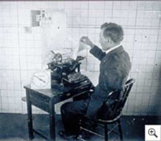 Gilbreth Management Desk