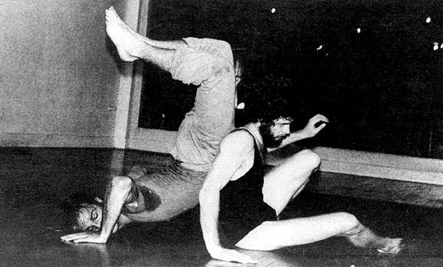 Steve Paxton creates contact imrov.