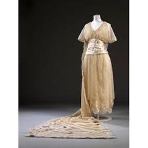 Faldas cortas y no corsé