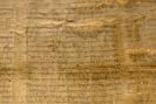 El Libro desplaza al rollo