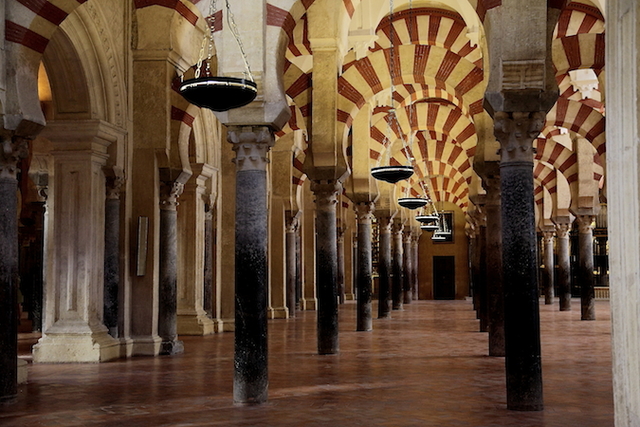 2)Construction of The Great Mosque of Cordoba begins