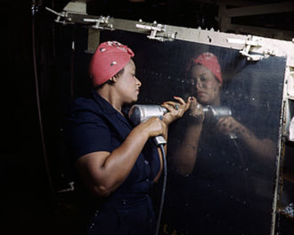 Rosie the Riveter campaign encourages women to get a job