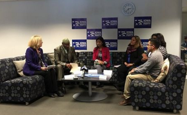 Iowa Dems host armchair discussion on minorities preceding forum