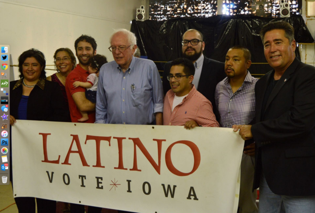 “Dreamer” mexicano moviliza a miles de latinos para votar en Iowa