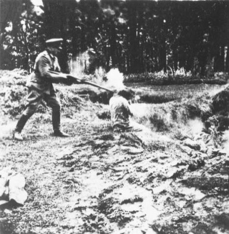 Einsatzgruppen shoot about 34,000 Jews at Babi Yar, outside Kiev.