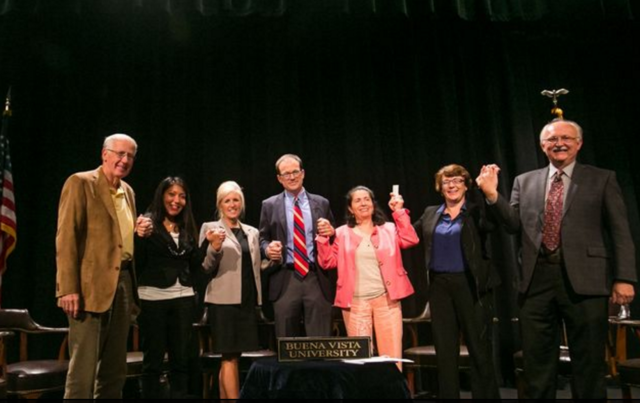 400 gather for #UniteIowa immigration forum