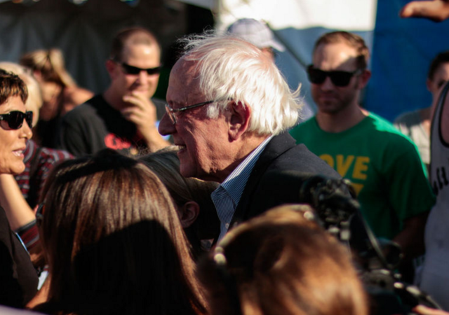 Bernie Sanders highlights need for better education during Des Moines stop