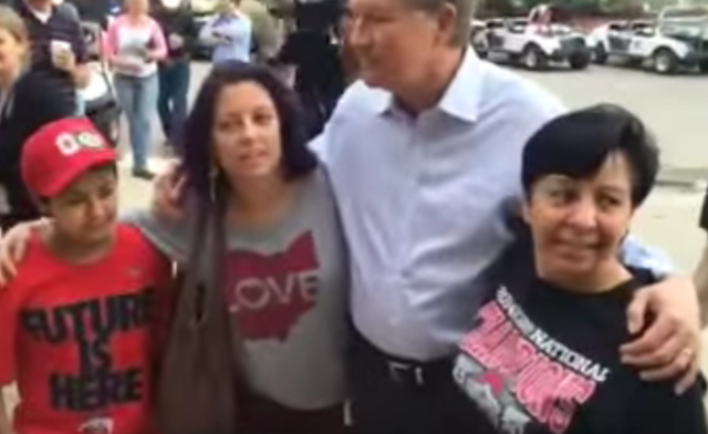 Advocates Confront Kasich on DAPA