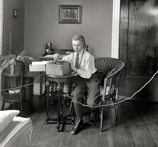 INICIO DE LAS PRIMERAS TELECOMUNICACIONES