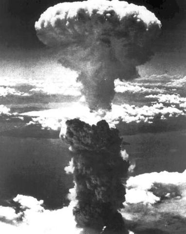 Hiroshima & Nagisaki Bombed