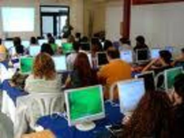 Educación apoyada en computadores