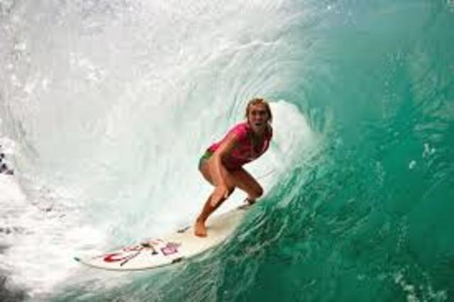 Bethany surfs in the NSSA National Championship: 18-and-under Finalist