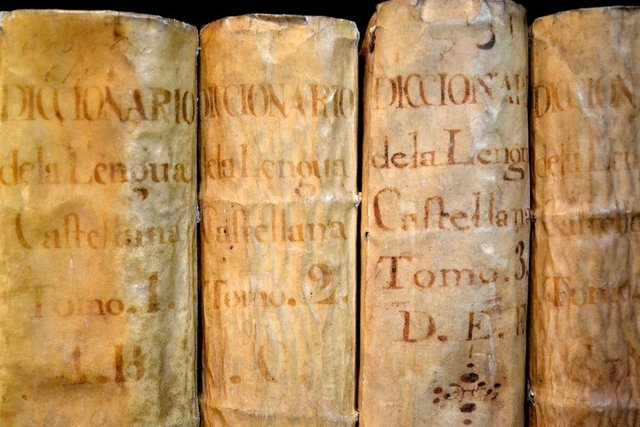 La RAE publica el Diccionario de Autoridades