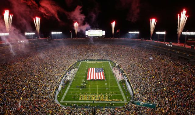 Packers have a huge crowd