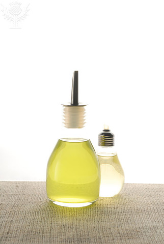 Oil is discovered in Spindletop