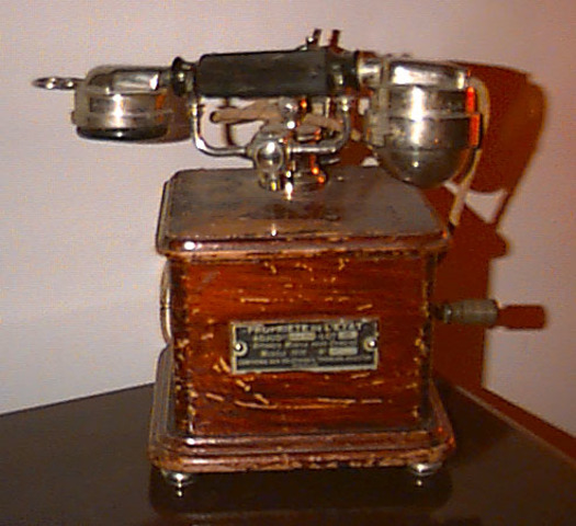 Alexander Bell invented telephone in Boston