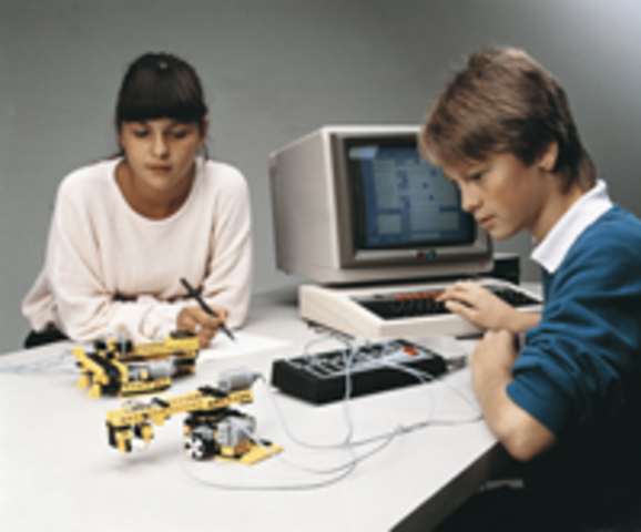 First LEGO Technic Set introduced