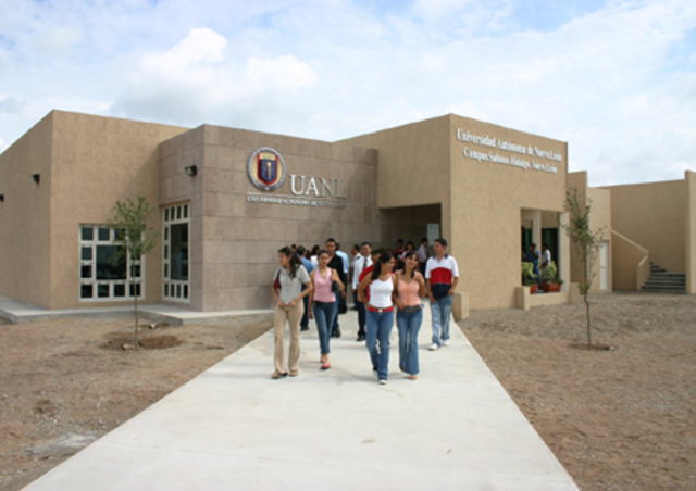 Fundación de la FMVZ en NL.