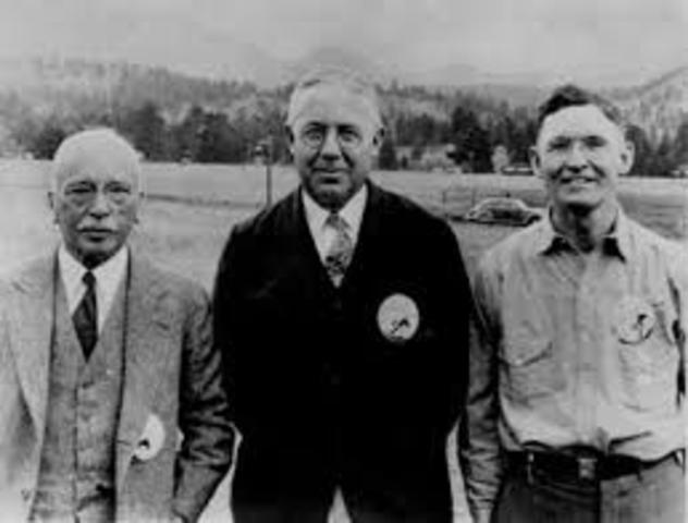 Fundacion de la Credit Union National Extension Bureau