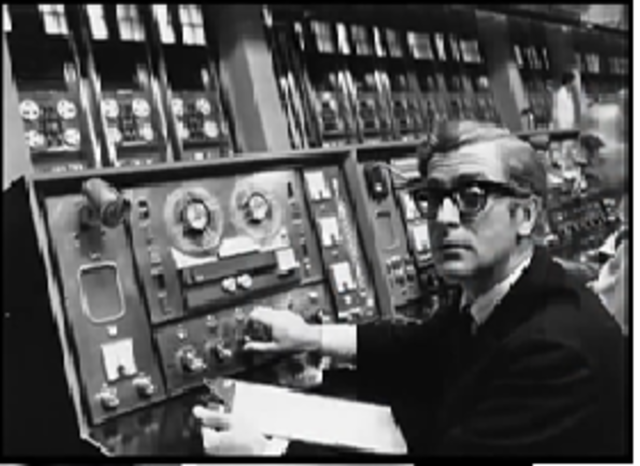 Se crea la primera conexión de red entre dos ordenadores llamada arpanet