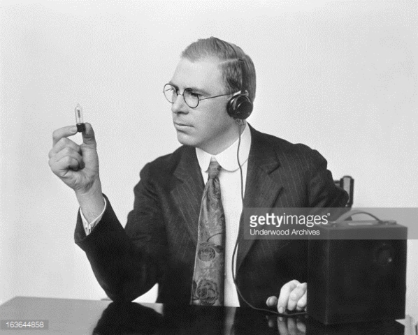 Earl C. Hanson patented the first hearing aid