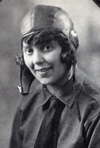 Nellie Zabel Willhite gets pilot liscense