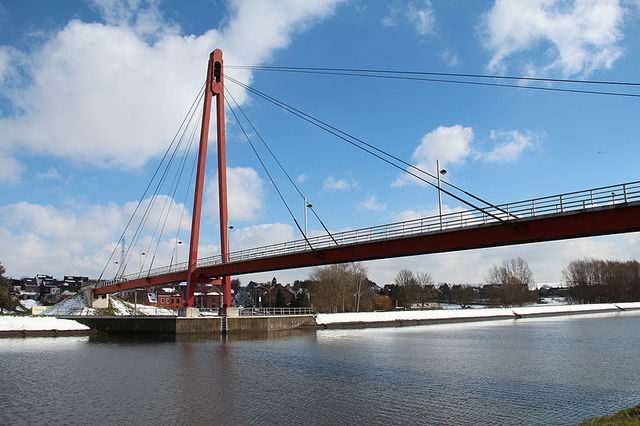 Passerelle du canal du centre