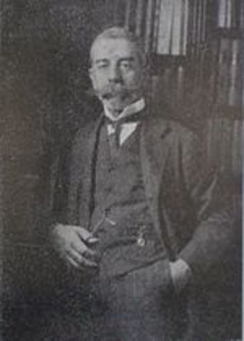 Joaquin Victor Gonzalez es el presidente de la Universidad Nacional de La Plata a lo cual también es Decano durante 12 años consecutivos y fue Reelecto en 3 períodos