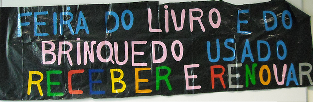 Feira do Livro e do Brinquedo usado: "Receber e Renovar"