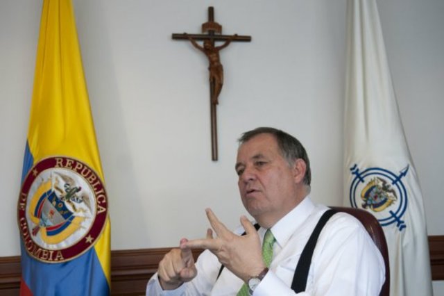 Procurador reitera desde El Vaticano rechazo al aborto