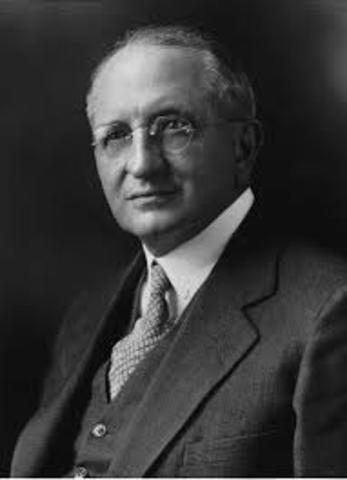 SE PUBLICA POR PRIMERA VEZ EL MANUEL BERGEY DE LA MICROBIOLOGIAS