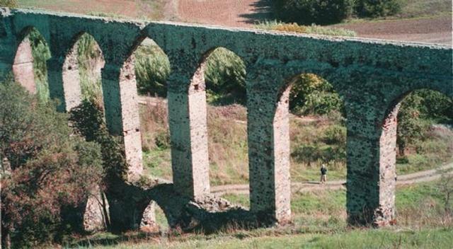 Aqueduc de Pontecchio