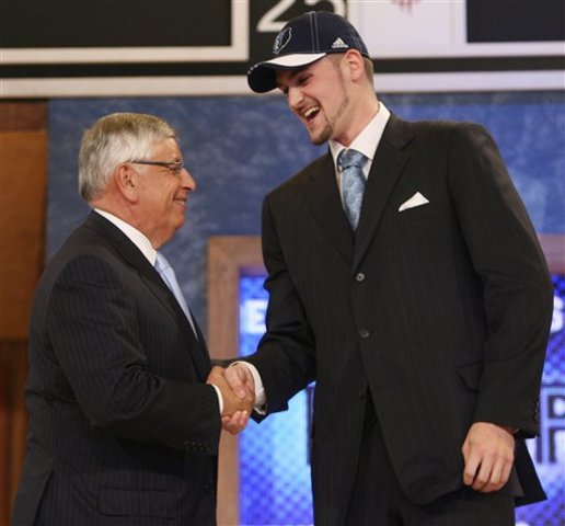 Timberwolves get Kevin Love on Draft Night