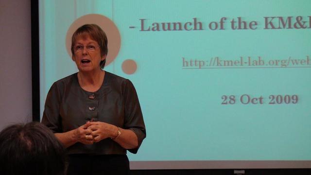 Grundy. No es un concepto, sino una construcción cultural. Esto es, no se trata de un concepto abstracto que tenga algún tipo de existencia fuera y previamente a la experiencia humana. Más bien es un modo de organizar una serie de prácticas educativas.