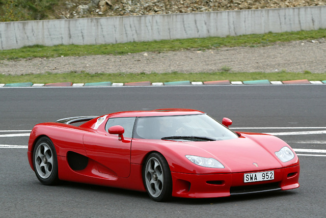 El primer auto vendido: CC8S