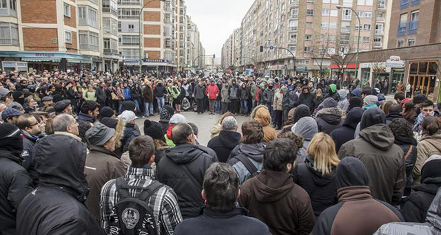 manifestación de más de 1000 personas