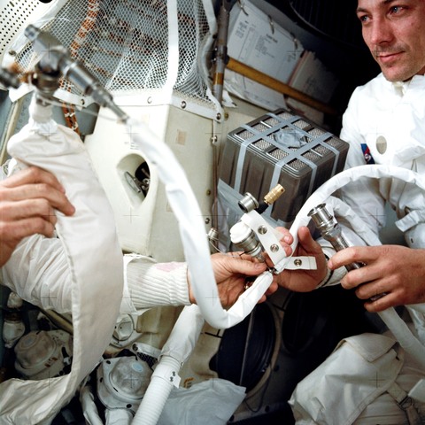 Aquarius Carbon Dioxide Buildup