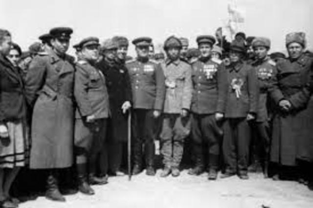 Soviets join the war against Japan