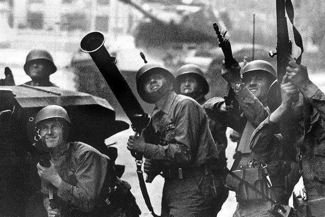 Un golpe de Estado en Irak depone al monarca pro-británico